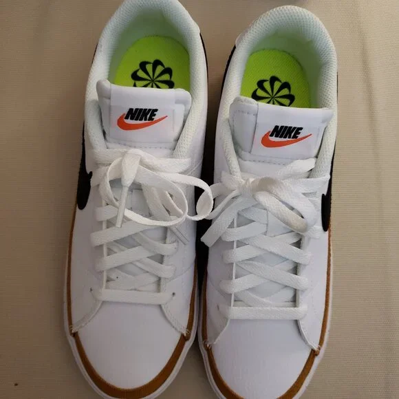 NWT women's Nike Court Legacy NN - Picture 4 of 14